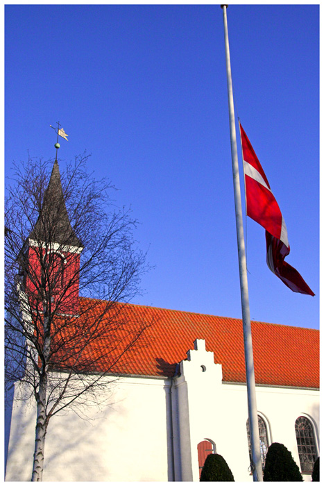 flag1.jpg - - church in gedesby -