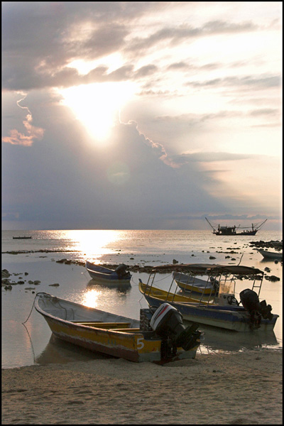 IMG_2116-01_v01_small.jpg - - sunset at perhentian islands -